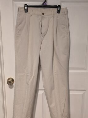 Vintage Men's Pleated Chinos in Light Beige